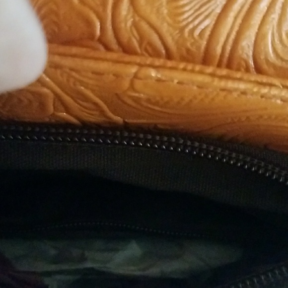 Purse - Picture 3 of 3